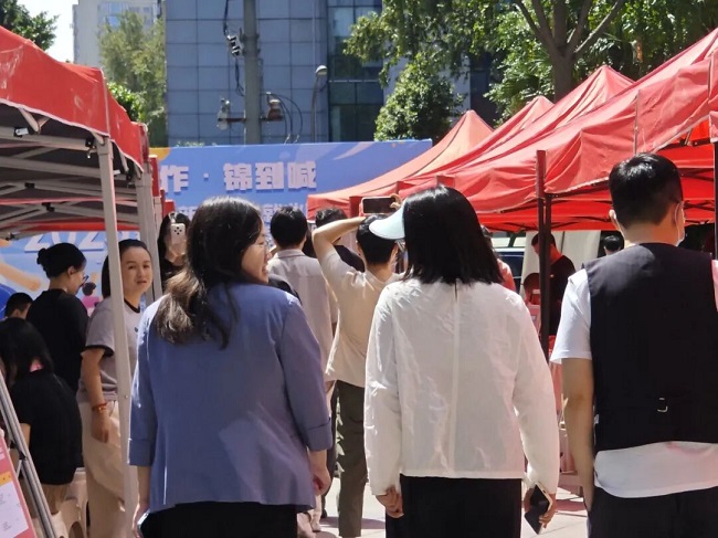 “家門口”的一站式服務！瑞方人力助力打造火車南站街道錦官新城社區特色就業IP 第2張